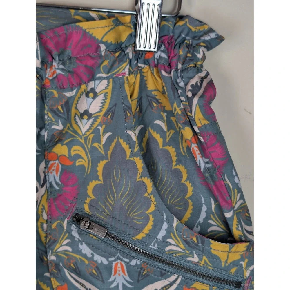 FP Movement Off The Grid Shorts Womens S Floral Gorpcore Parachute Utility‎
